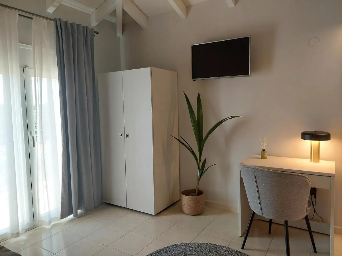 Nikkos Apartments Skala   Skala (Kefalonia)