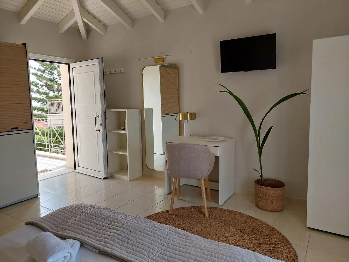 Nikkos Apartments Skala  Греция