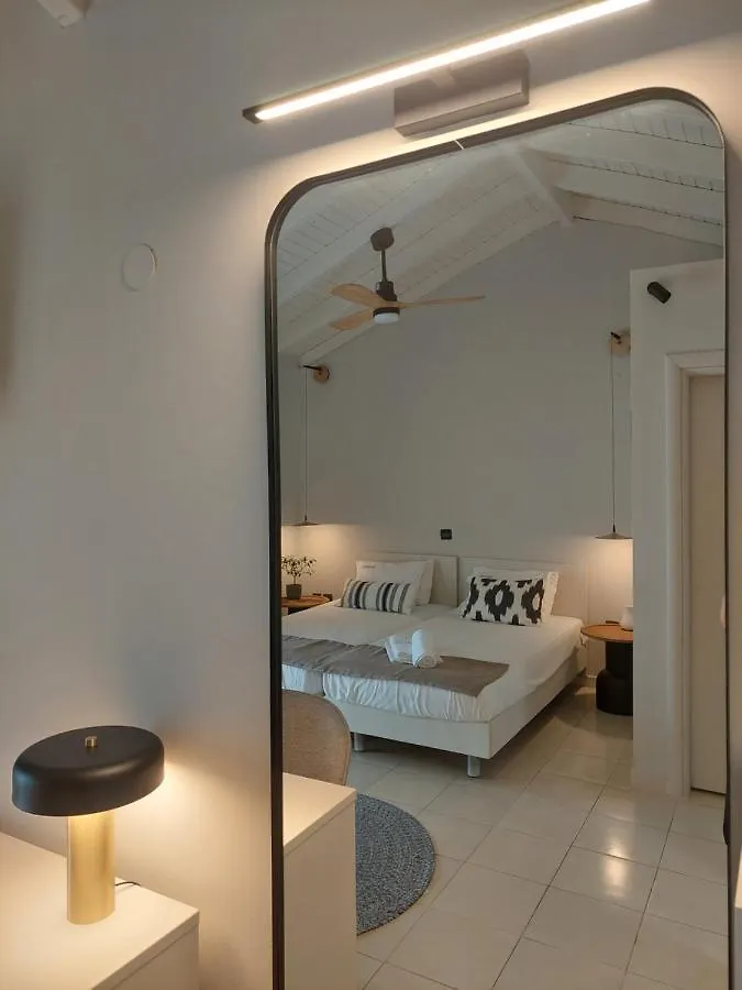Nikkos Apartments Skala